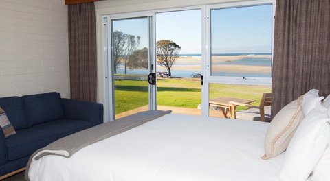 Pelican Sands Scamander - Yamba Accommodation 1
