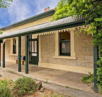 Pembury Cottage - Yamba Accommodation
