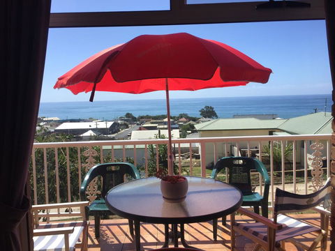 Penguin Seaside Homestay - Yamba Accommodation 0