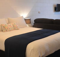 Penguin Seaside Motel - Yamba Accommodation