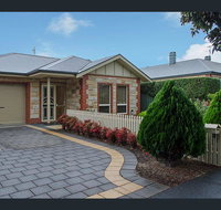 Perfect Location Central Modern Cottage - Free WiFi - Yamba Accommodation
