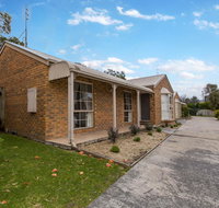 PERFECT ON PYMBLE AVE - Yamba Accommodation