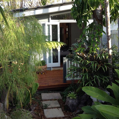Petrie Garden Studio - Yamba Accommodation 0