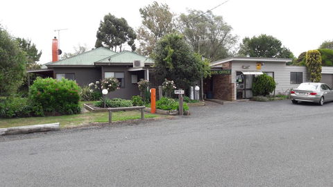 Pinewood Caravan Park - Yamba Accommodation 2