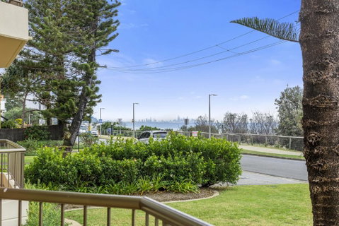 POINTVIEW LODGE, UNIT 1 - Yamba Accommodation 0