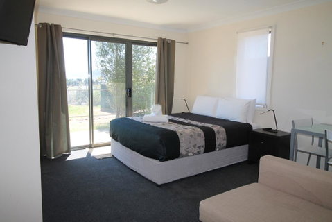 Poley Cow Studio - Yamba Accommodation 2