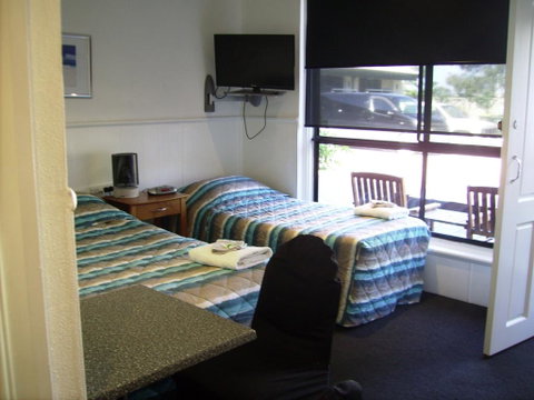 Port Noarlunga Motel - Yamba Accommodation 0