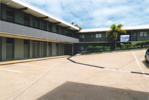 PRECINCT HOTEL GLADSTONE - Yamba Accommodation 0