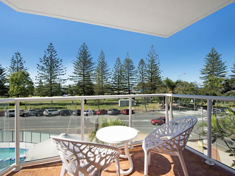 Private Apartment - Central Broadbeach - Yamba Accommodation 1
