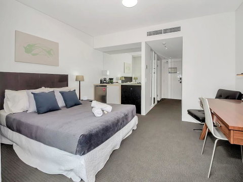 Privately Owned Hotel Room By Cairns Marina 222 - Yamba Accommodation 0