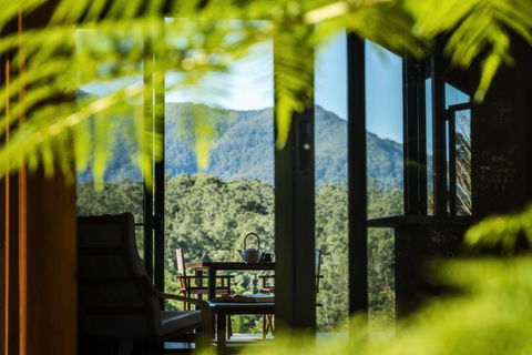 Promised Land Retreat - Yamba Accommodation 2