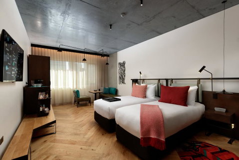 QT Melbourne - Yamba Accommodation 3