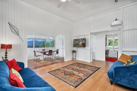 Quaint Cottage In The Edge - Yamba Accommodation 0
