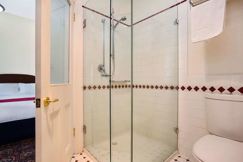 Quality Hotel Bentinck - Yamba Accommodation 2