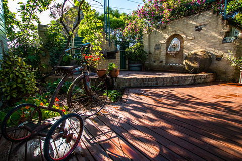 Queen Bee Cottage, Milton - Yamba Accommodation 2