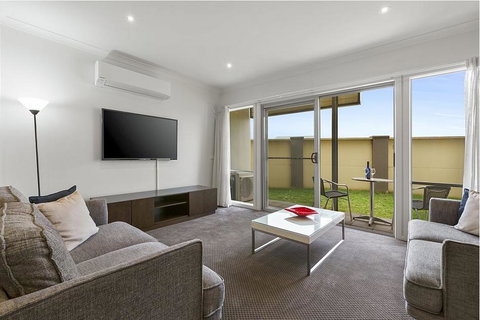 Quest Sanctuary Lakes - Yamba Accommodation 1