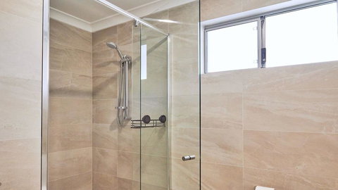 Quiet Large Balcony Living - Yamba Accommodation 3