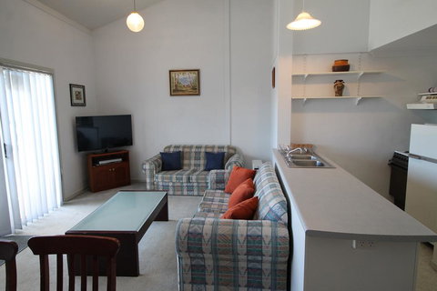 Razorback 1 - Razorback Plaza Jindabyne - Yamba Accommodation 2