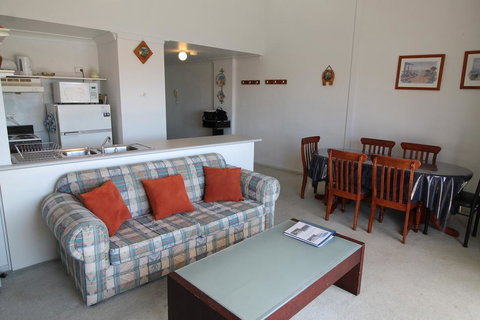 Razorback 1 - Razorback Plaza Jindabyne - Yamba Accommodation 1