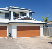 Relax at Pacific' 1/26 Pacific Avenue - private duplex with enclosed yard - Yamba Accommodation