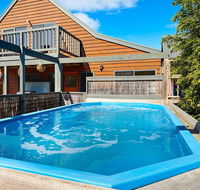 Relax at Red Rocks - Yamba Accommodation