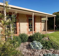 Relax on Ryan  Robe - Yamba Accommodation