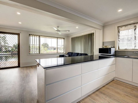 Relaxing Waterfront Property In Quiet Location - Yamba Accommodation 1