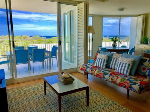 RESORT OCEAN FRONT SUITE 2222 - Yamba Accommodation 0