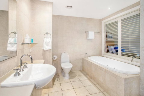 RESORT ON THE BEACH 4118/19 - Yamba Accommodation 2