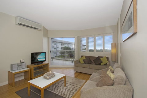 Resort On The Beach With Ocean Glimpses 5214-15 - Yamba Accommodation 1