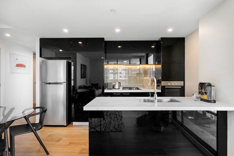 Resort-style Apartment With Balcony, Pool And Gym - Yamba Accommodation 3