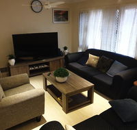 Retro Style Home Stay - Yamba Accommodation