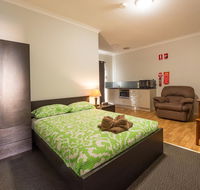 Rhodeside Lodge - Yamba Accommodation