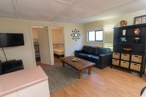 Riverfront Getaway - Mannum - Yamba Accommodation 3