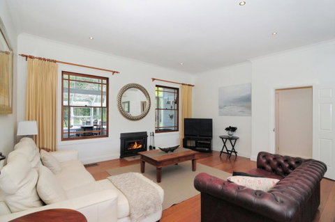 Rivermist - Luxury 6 Bedrooms & 6 Bathrooms! - Yamba Accommodation 3