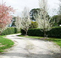Robin Hill Manor - rambling retreat  tennis court - Yamba Accommodation