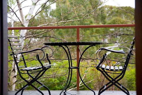 Romantic Treehouse Getaway - Yamba Accommodation 2