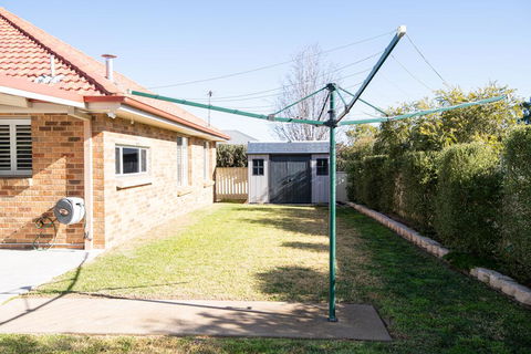 Roselawn Entertainer Large & Luxurious, Sleeps 12 - Yamba Accommodation 2