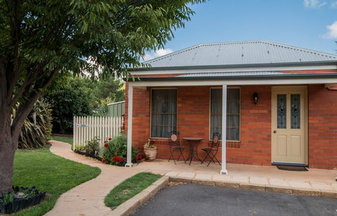 Ross Motel - Yamba Accommodation 0