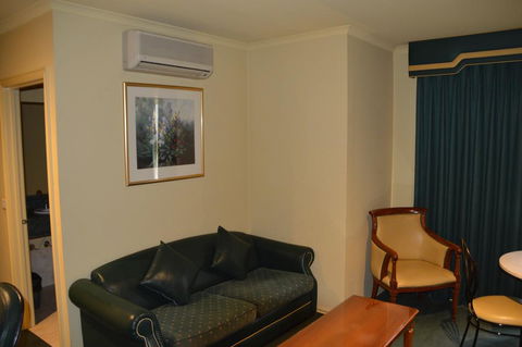 Rowville International Hotel - Yamba Accommodation 1