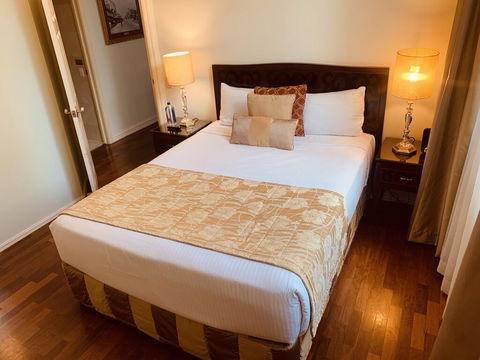 Royal Albert Hotel - Yamba Accommodation 2