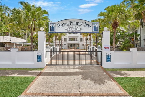 Royal Palm Villas - Yamba Accommodation 0