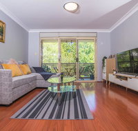 Rustic Hardwood 2 Bedroom Apartment in Randwick - Yamba Accommodation