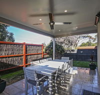 Sails on Chapel Cowes  WiFi - Yamba Accommodation