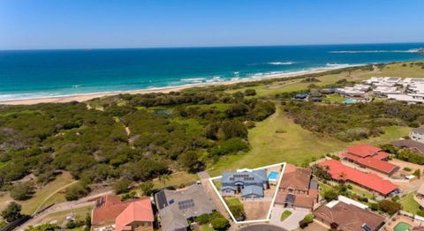 Saltwater Manor - Yamba Accommodation 1
