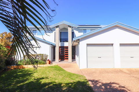 Saltwater Manor - Yamba Accommodation 2