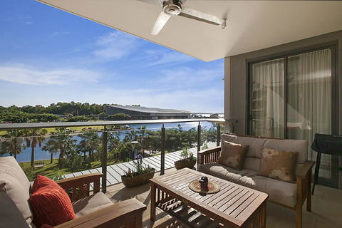 Saltwater Suites - 1,2 & 3 Bed Waterfront Apartments - Yamba Accommodation 2