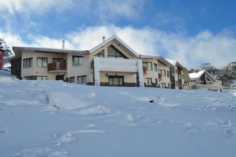 Salzburg Apartments - Yamba Accommodation 0