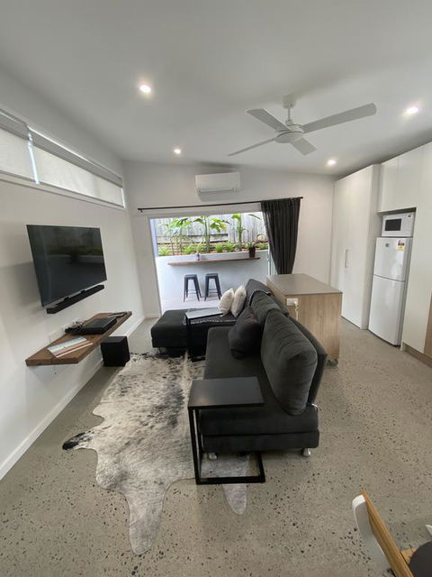 Sama Sama - Yamba Accommodation 0