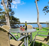 Sanctuary on the Bay - fish or kayak from the yard